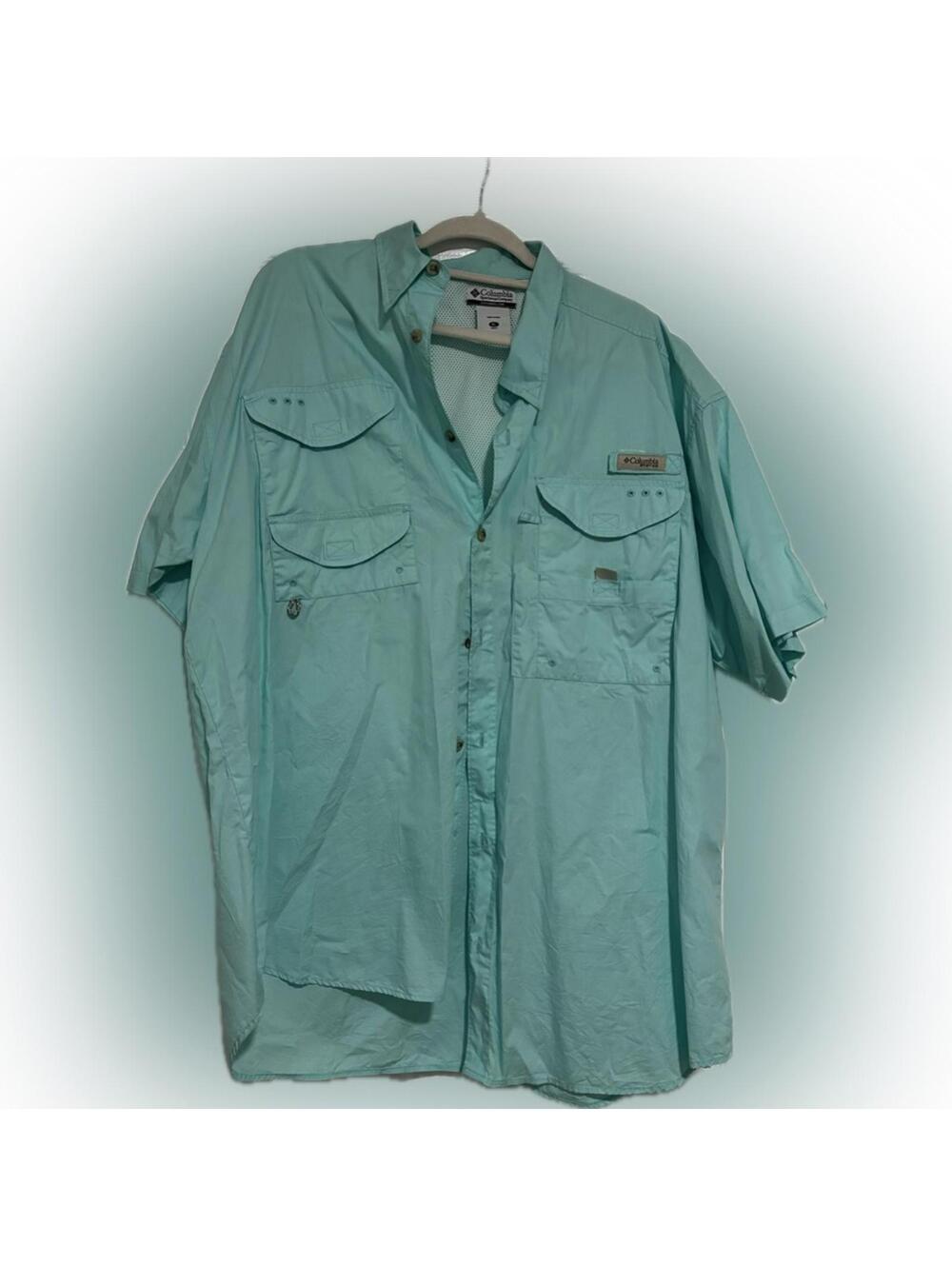 Columbia Men's XL Short Sleeve Fishing Shirt in Light Blue